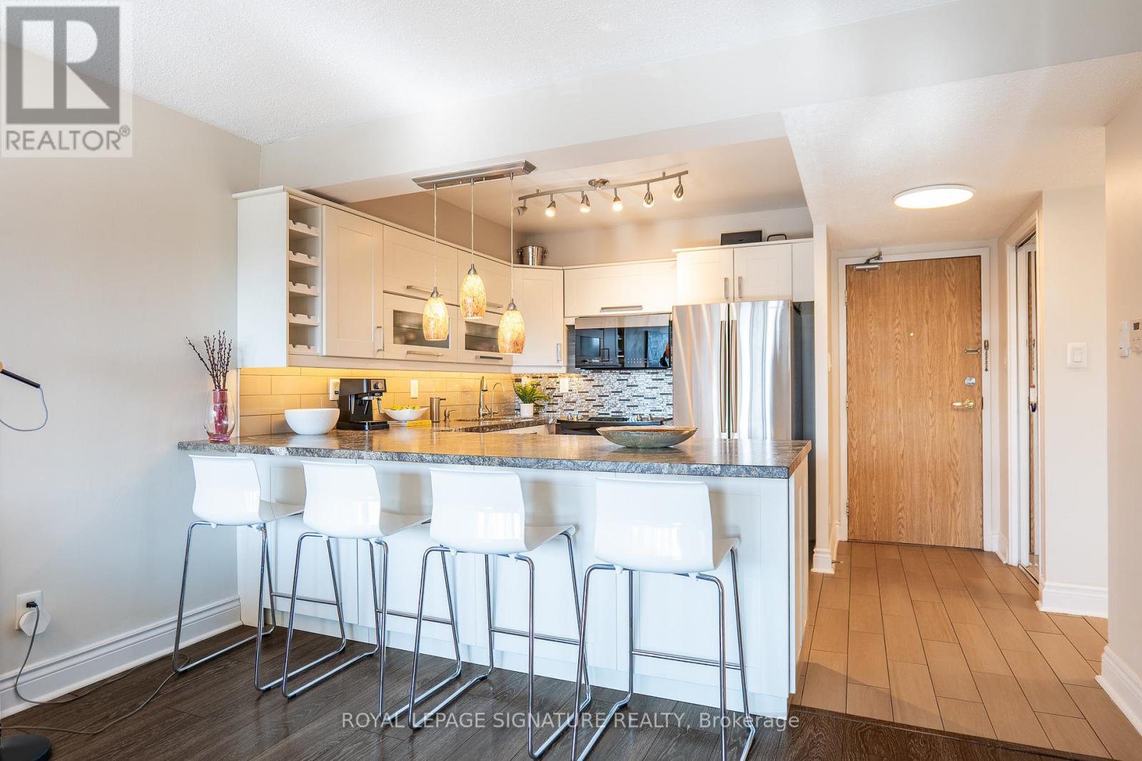 404 - 30 Fashion Roseway, Toronto, Ontario  M2N 6B4 - Photo 7 - C12986902