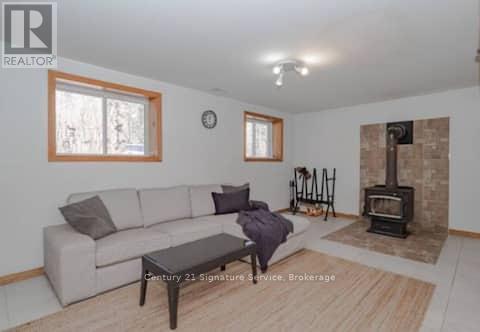 879 Stephenson Road E, Huntsville, Ontario  P0B 1L0 - Photo 15 - X12987056