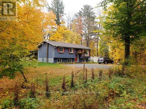 879 STEPHENSON ROAD E, Huntsville, Ontario