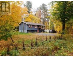 879 STEPHENSON ROAD E, Huntsville, Ontario