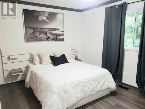 879 Stephenson Road E, Huntsville, Ontario  P0B 1L0 - Photo 23 - X12987056