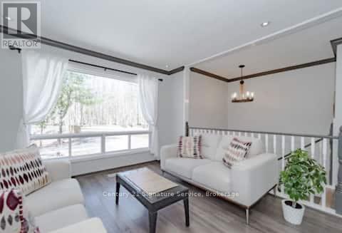 879 Stephenson Road E, Huntsville, Ontario  P0B 1L0 - Photo 7 - X12987056