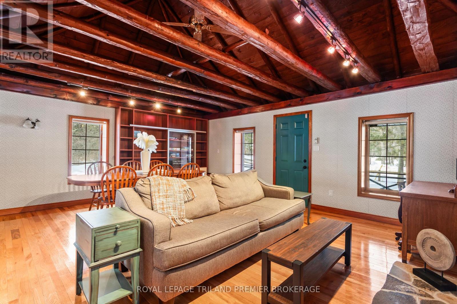 9936 Ontario Street, Lambton Shores, Ontario  N0M 2L0 - Photo 13 - X12987128