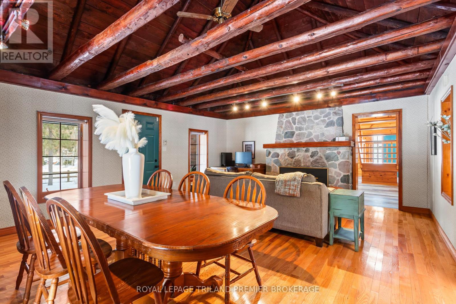 9936 Ontario Street, Lambton Shores, Ontario  N0M 2L0 - Photo 14 - X12987128