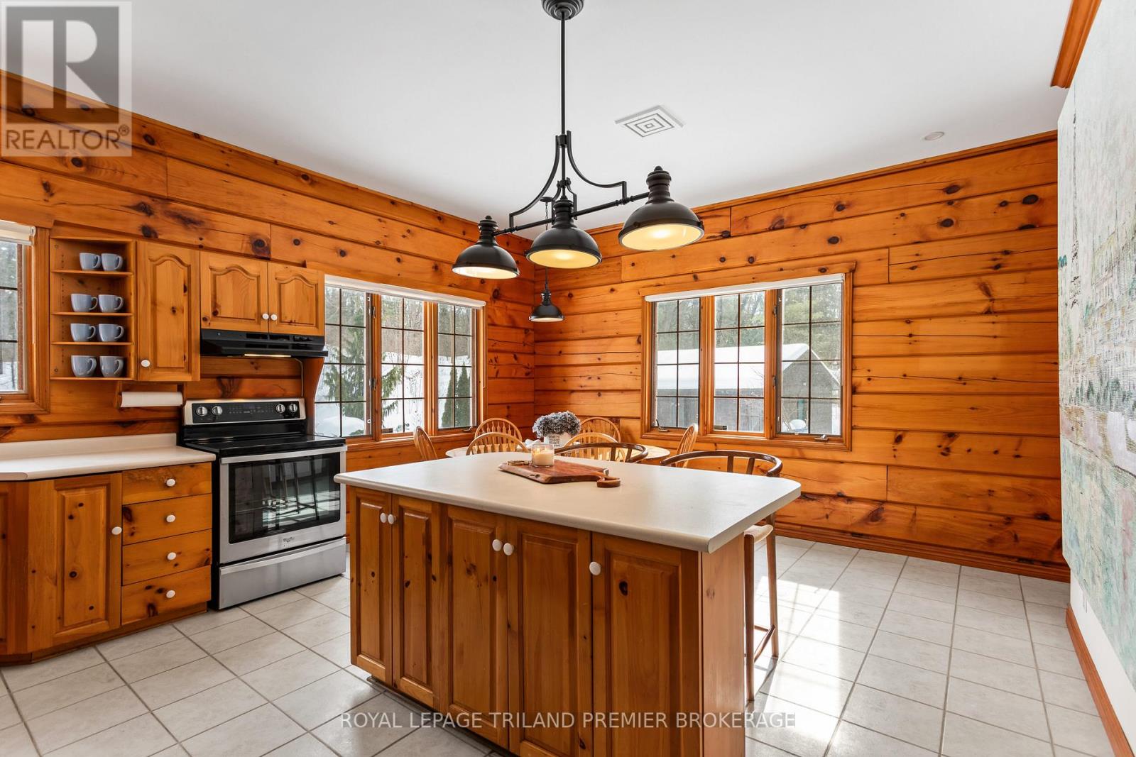 9936 Ontario Street, Lambton Shores, Ontario  N0M 2L0 - Photo 17 - X12987128