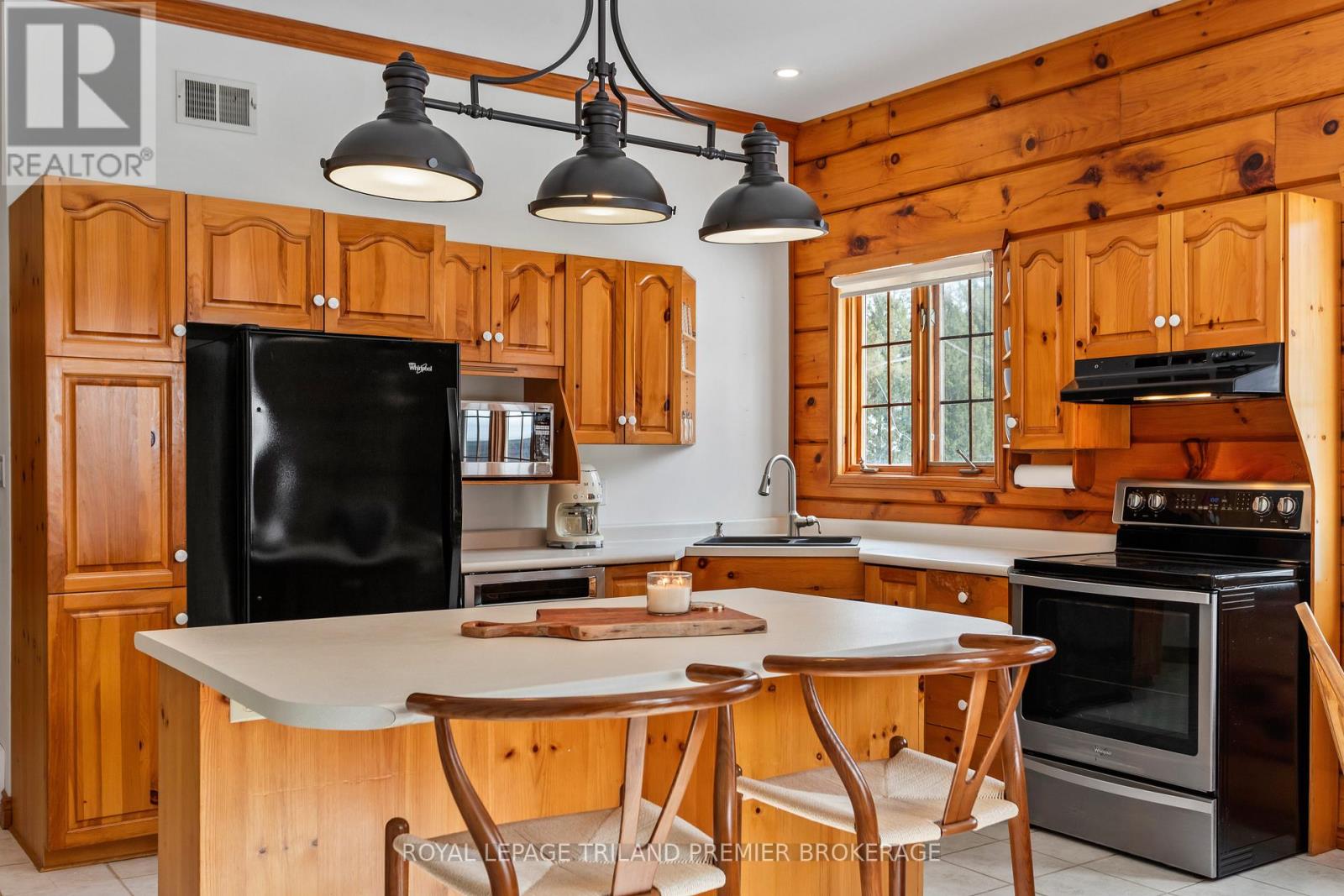 9936 Ontario Street, Lambton Shores, Ontario  N0M 2L0 - Photo 19 - X12987128