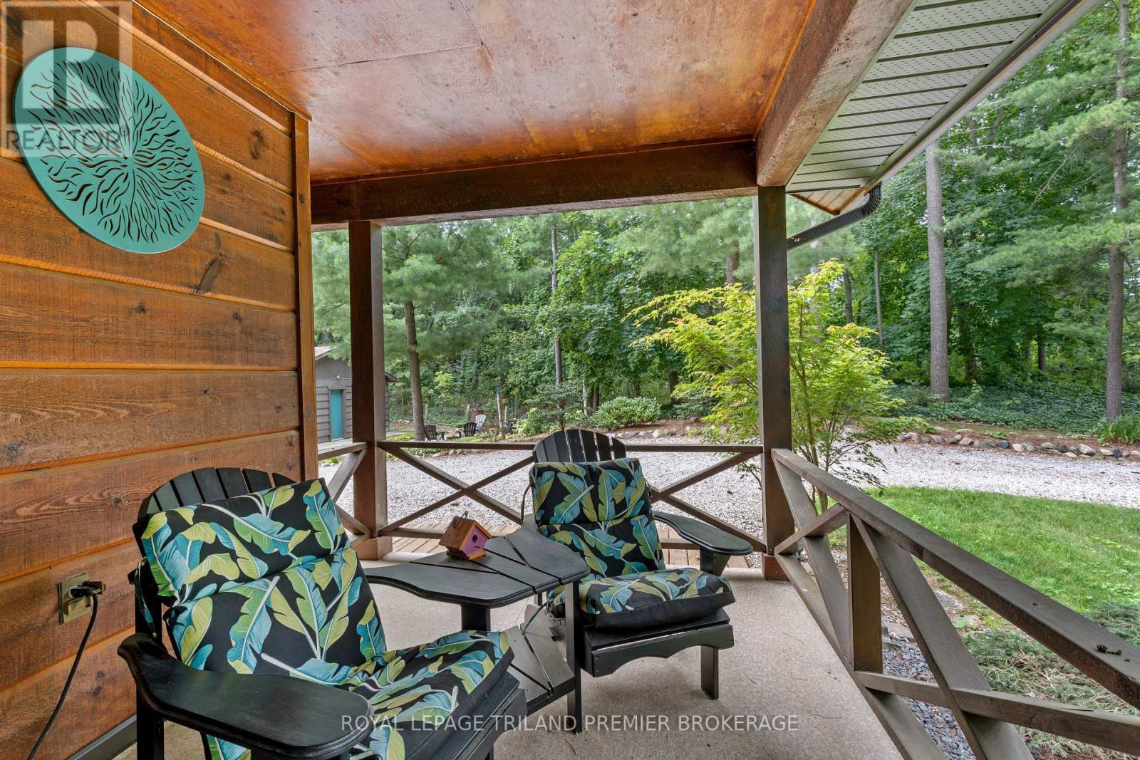 9936 Ontario Street, Lambton Shores, Ontario  N0M 2L0 - Photo 4 - X12987128