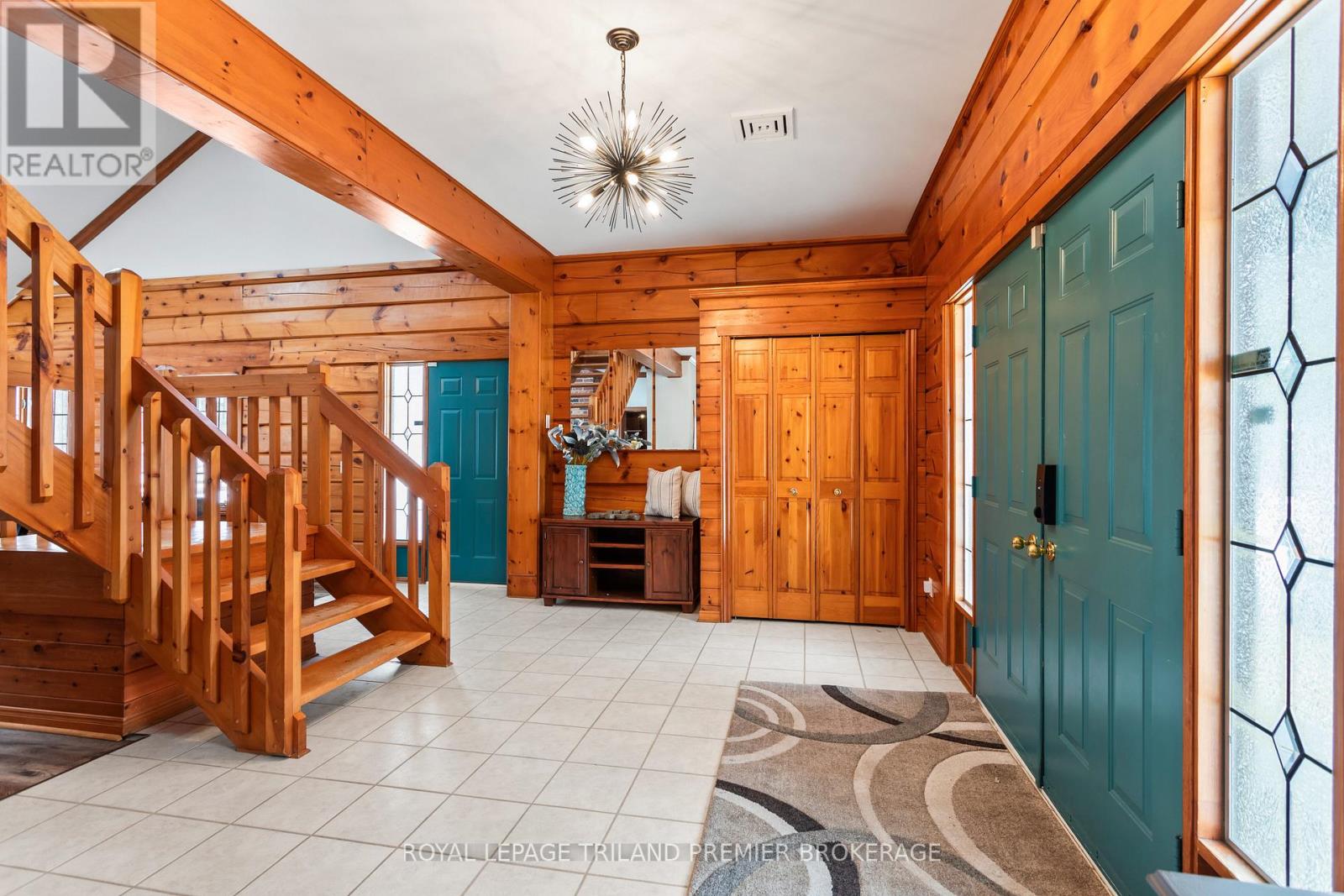 9936 Ontario Street, Lambton Shores, Ontario  N0M 2L0 - Photo 6 - X12987128