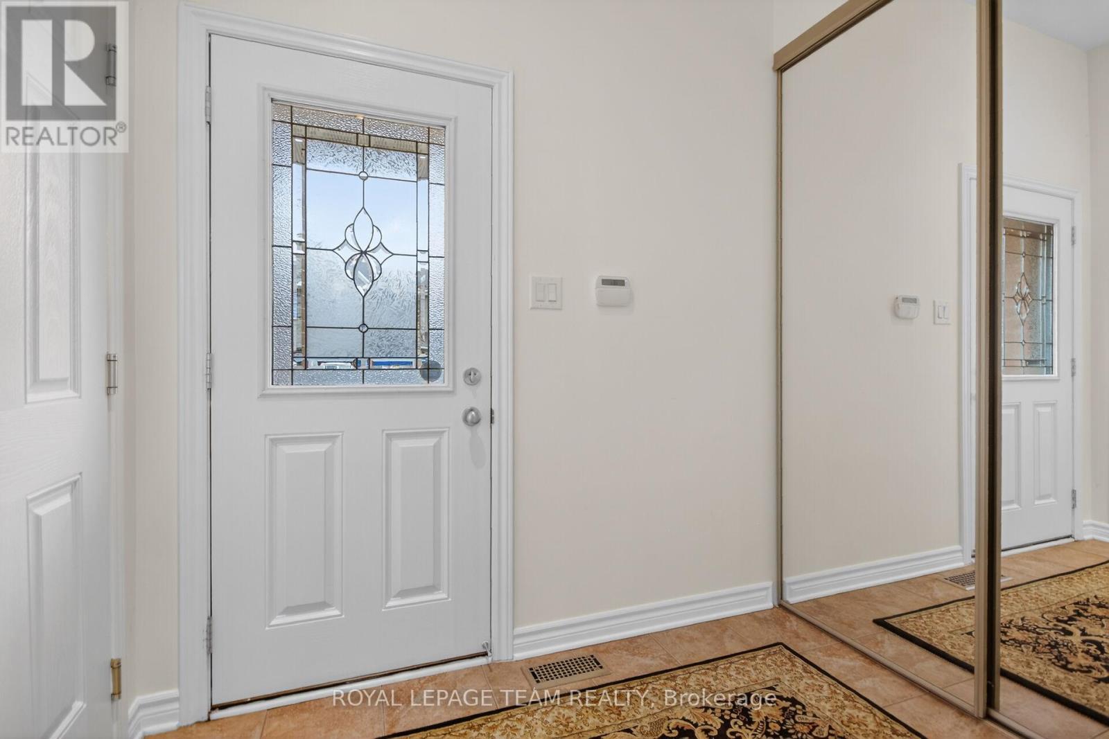 210 Hunterbrook Street N, Ottawa, Ontario  K2K 0E6 - Photo 10 - X12987122