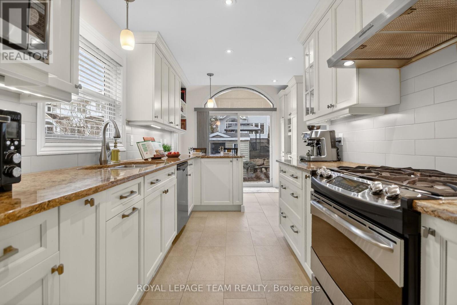 210 Hunterbrook Street N, Ottawa, Ontario  K2K 0E6 - Photo 18 - X12987122