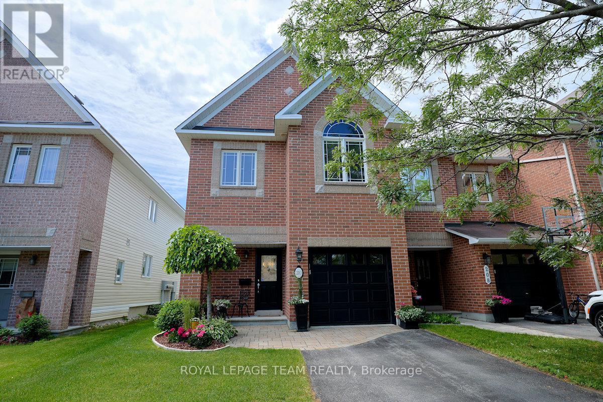 210 Hunterbrook Street N, Ottawa, Ontario  K2K 0E6 - Photo 6 - X12987122