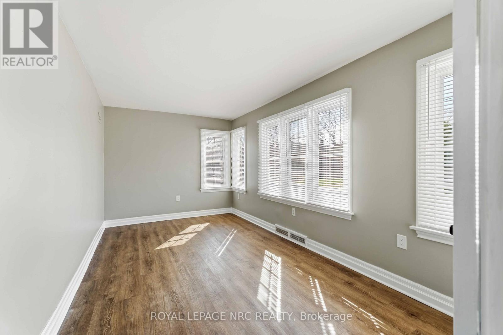 1 Linwood Street, St. Catharines, Ontario  L2N 2H4 - Photo 13 - X12987106