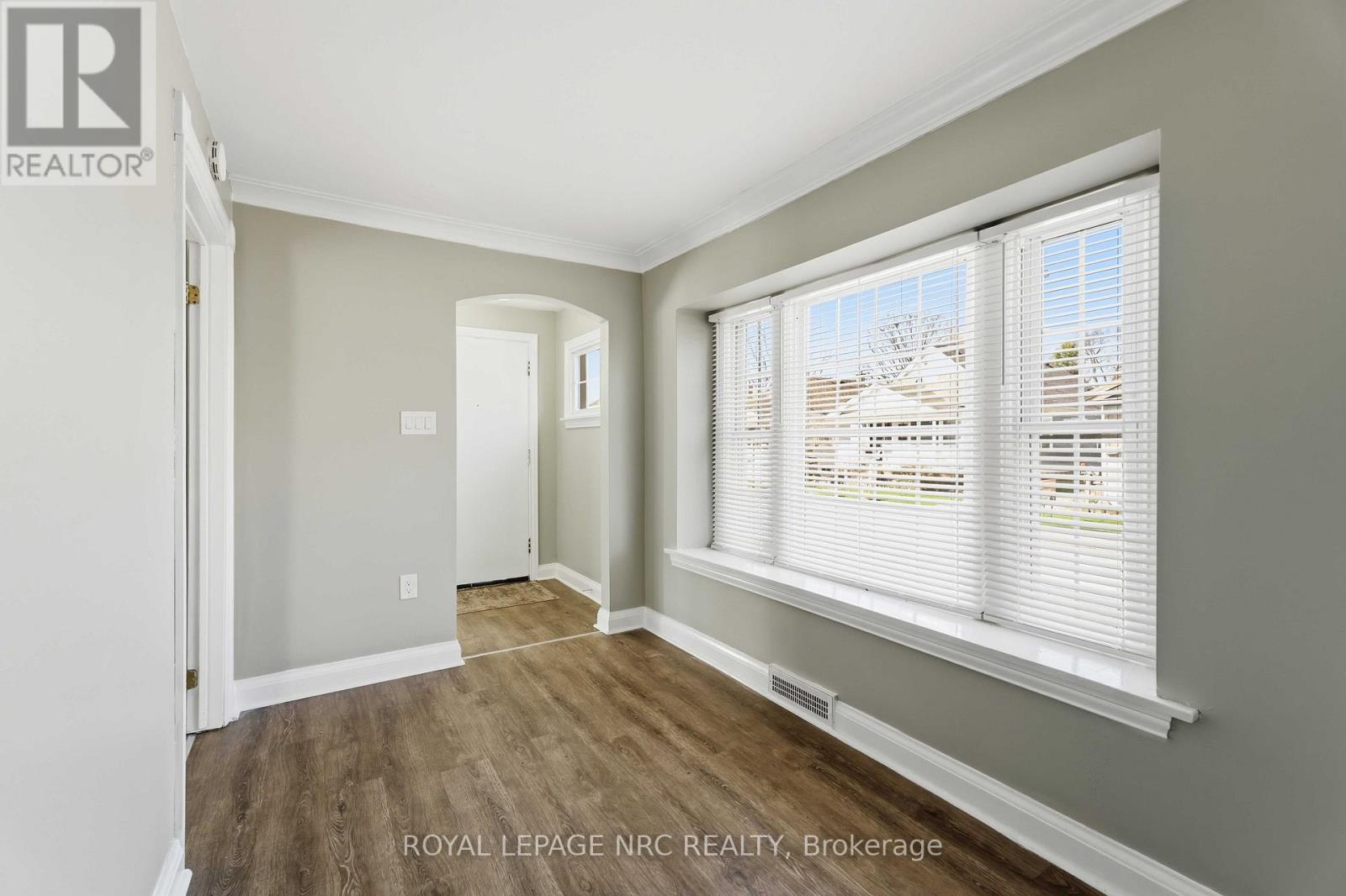 1 Linwood Street, St. Catharines, Ontario  L2N 2H4 - Photo 15 - X12987106