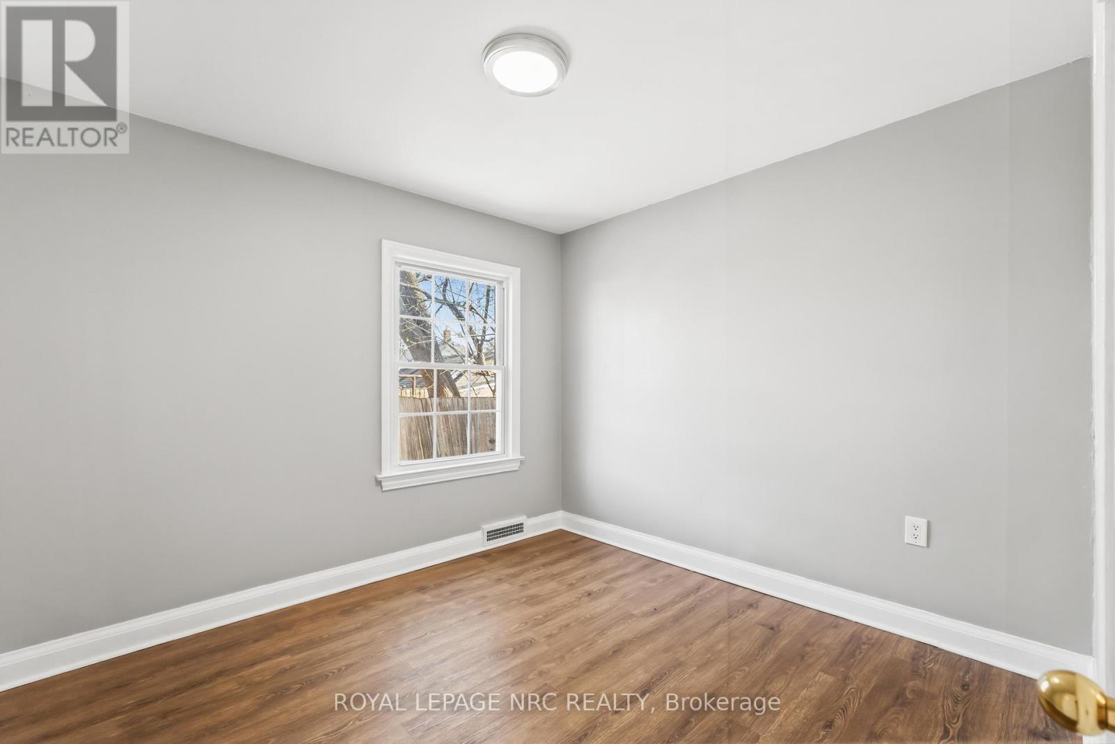 1 Linwood Street, St. Catharines, Ontario  L2N 2H4 - Photo 27 - X12987106