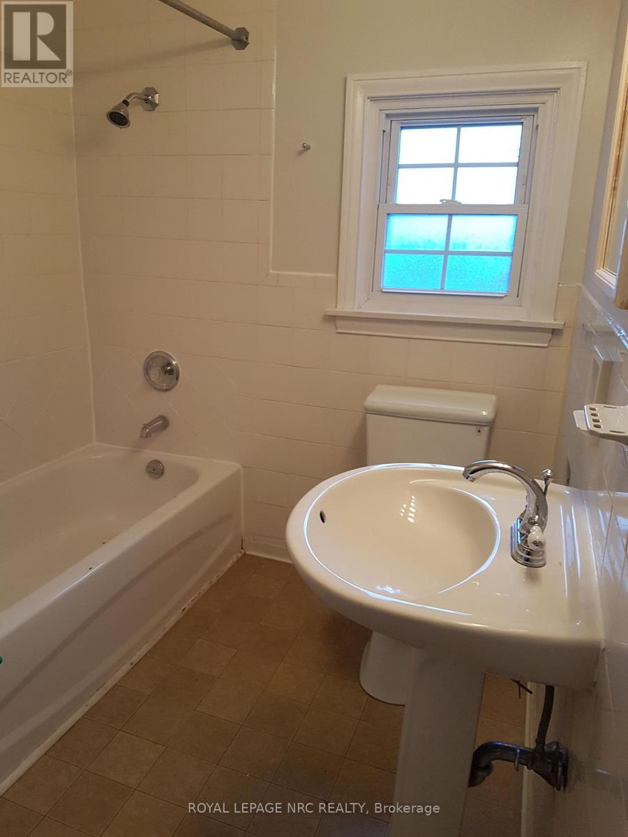 1 Linwood Street, St. Catharines, Ontario  L2N 2H4 - Photo 34 - X12987106