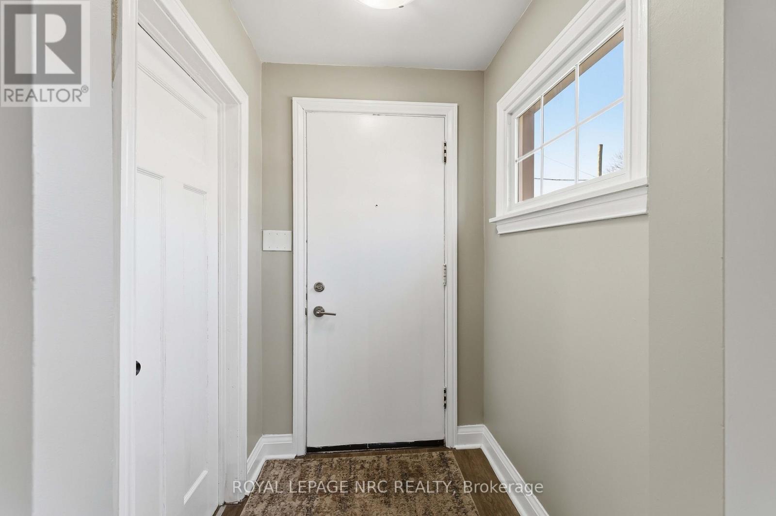 1 Linwood Street, St. Catharines, Ontario  L2N 2H4 - Photo 4 - X12987106