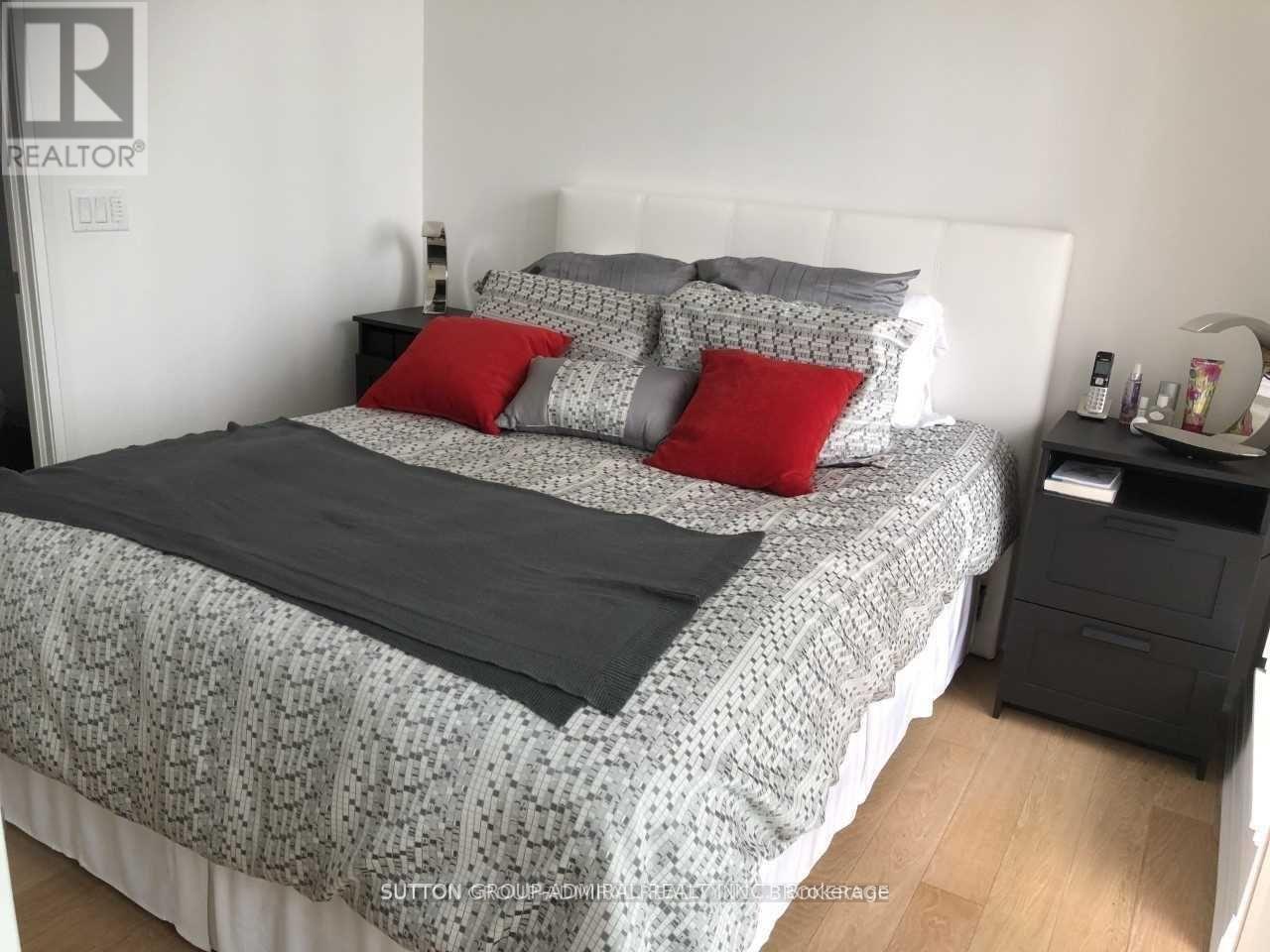 2602 - 8 Mercer Street, Toronto, Ontario  M5V 0C4 - Photo 6 - C12987110