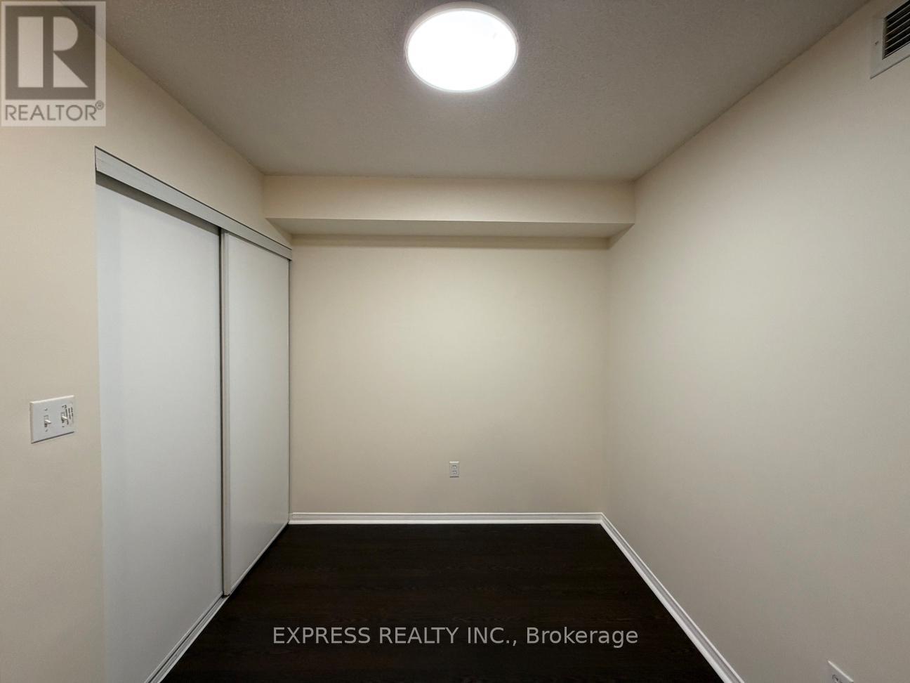 1005 - 29 Pemberton Avenue, Toronto, Ontario  M2M 4L5 - Photo 4 - C12987154