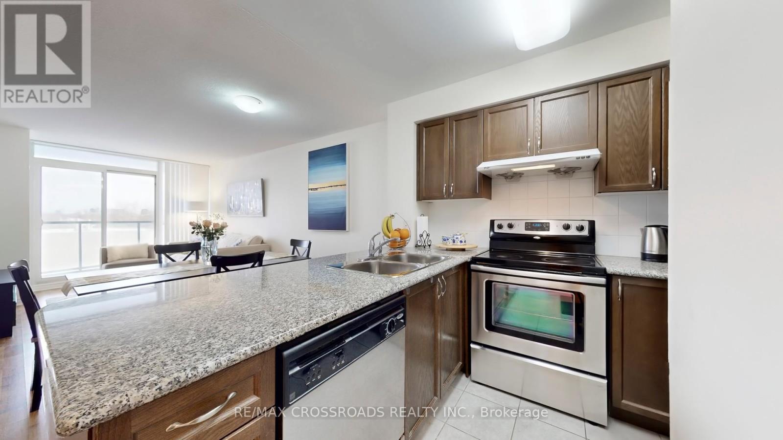 702 - 35 Hollywood Avenue, Toronto, Ontario  M2N 0A9 - Photo 18 - C12987164