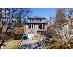 24 FARMINGTON Place, Kitchener, Ontario