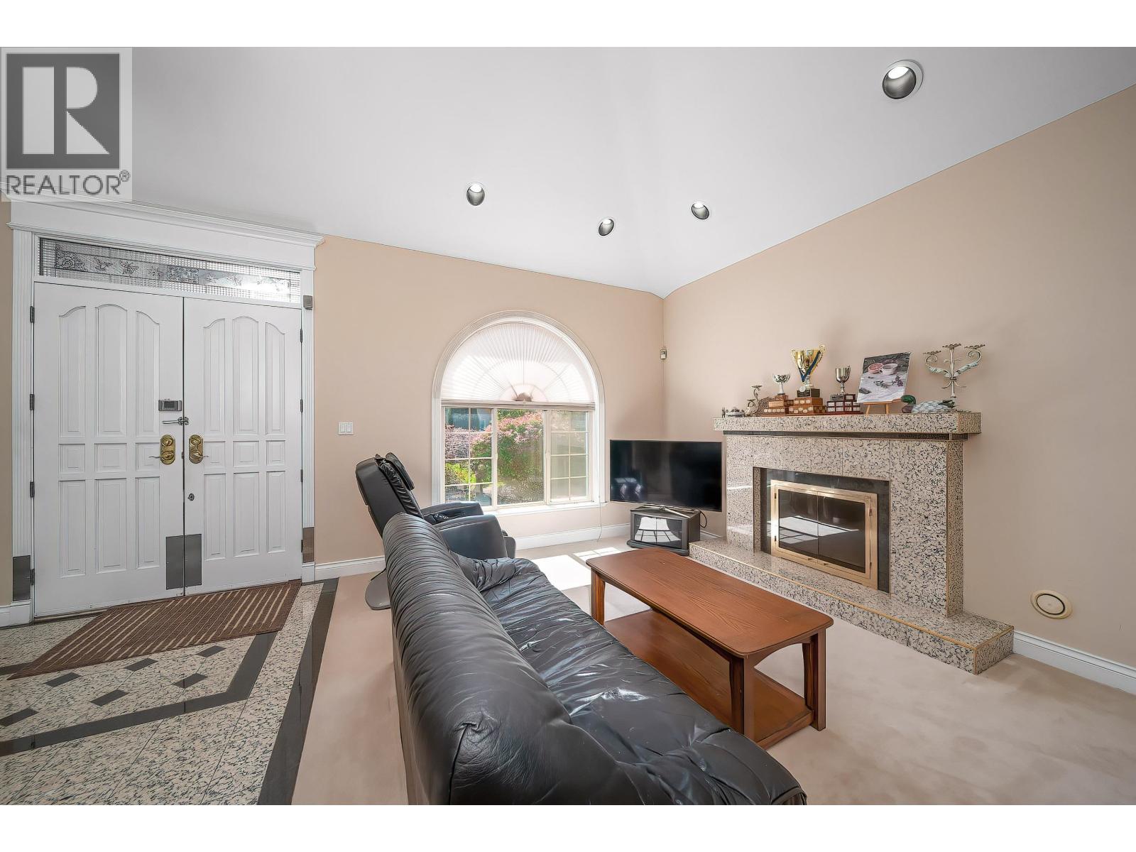 8671 Saunders Road, Richmond, British Columbia  V7A 2A6 - Photo 8 - R3109045