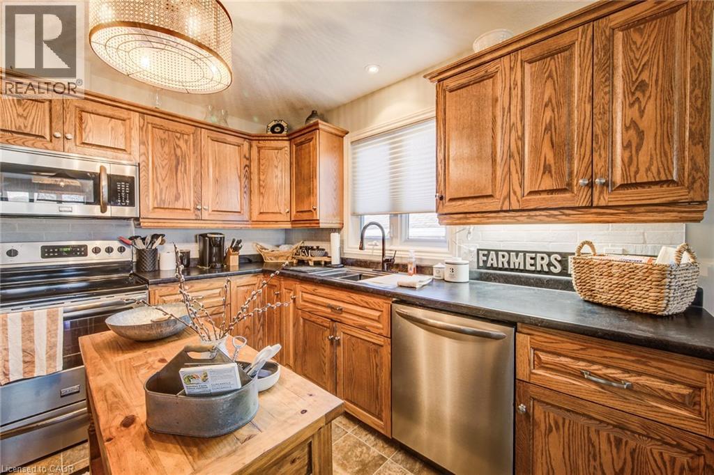 247 Armstrong Street W, Listowel, Ontario  N4W 3V8 - Photo 11 - 40817703