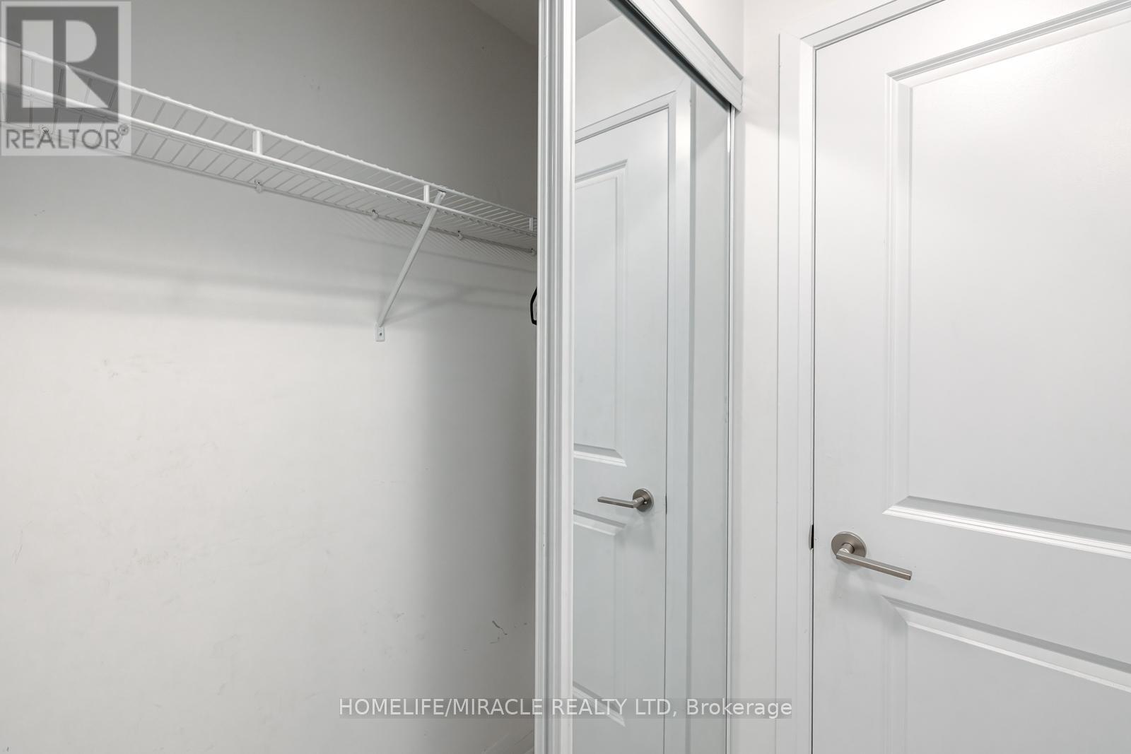 334 - 85 Attmar Drive, Brampton, Ontario  L6P 0Y6 - Photo 6 - W12977936