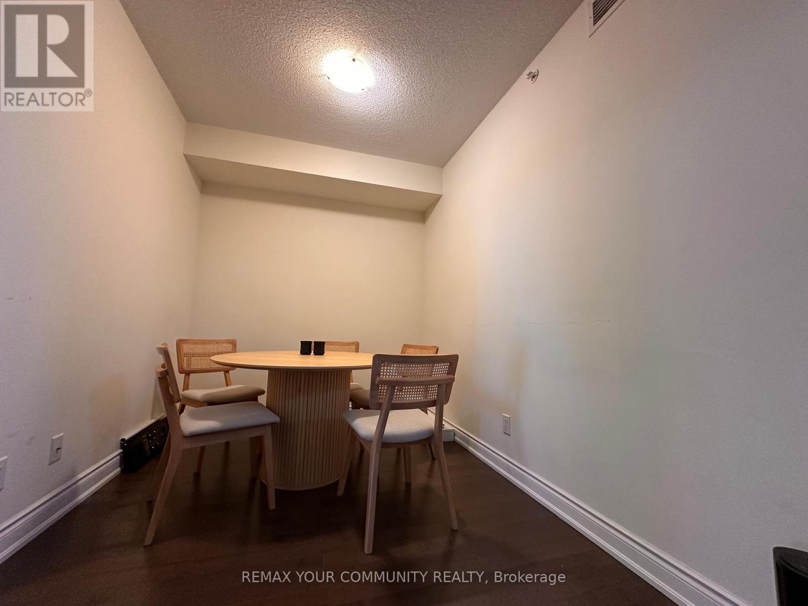 501 - 9088 Yonge Street, Richmond Hill, Ontario  L4C 0Y6 - Photo 12 - N12987140