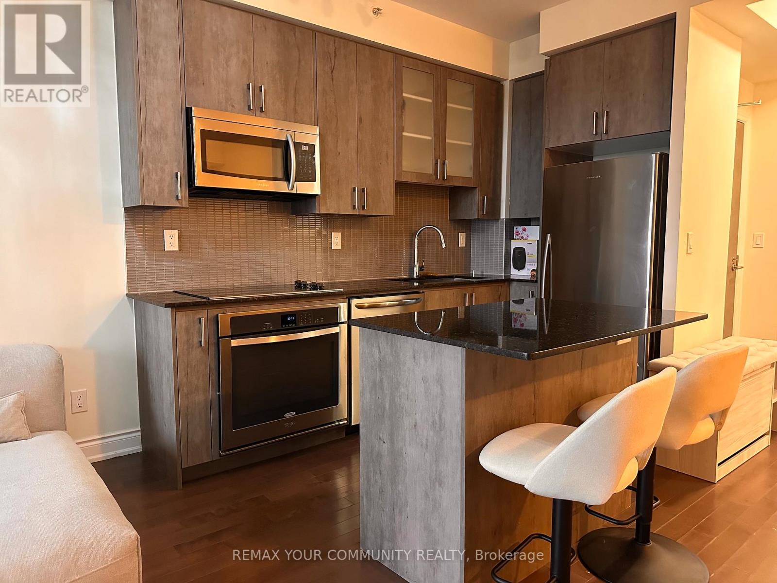 501 - 9088 Yonge Street, Richmond Hill, Ontario  L4C 0Y6 - Photo 6 - N12987140