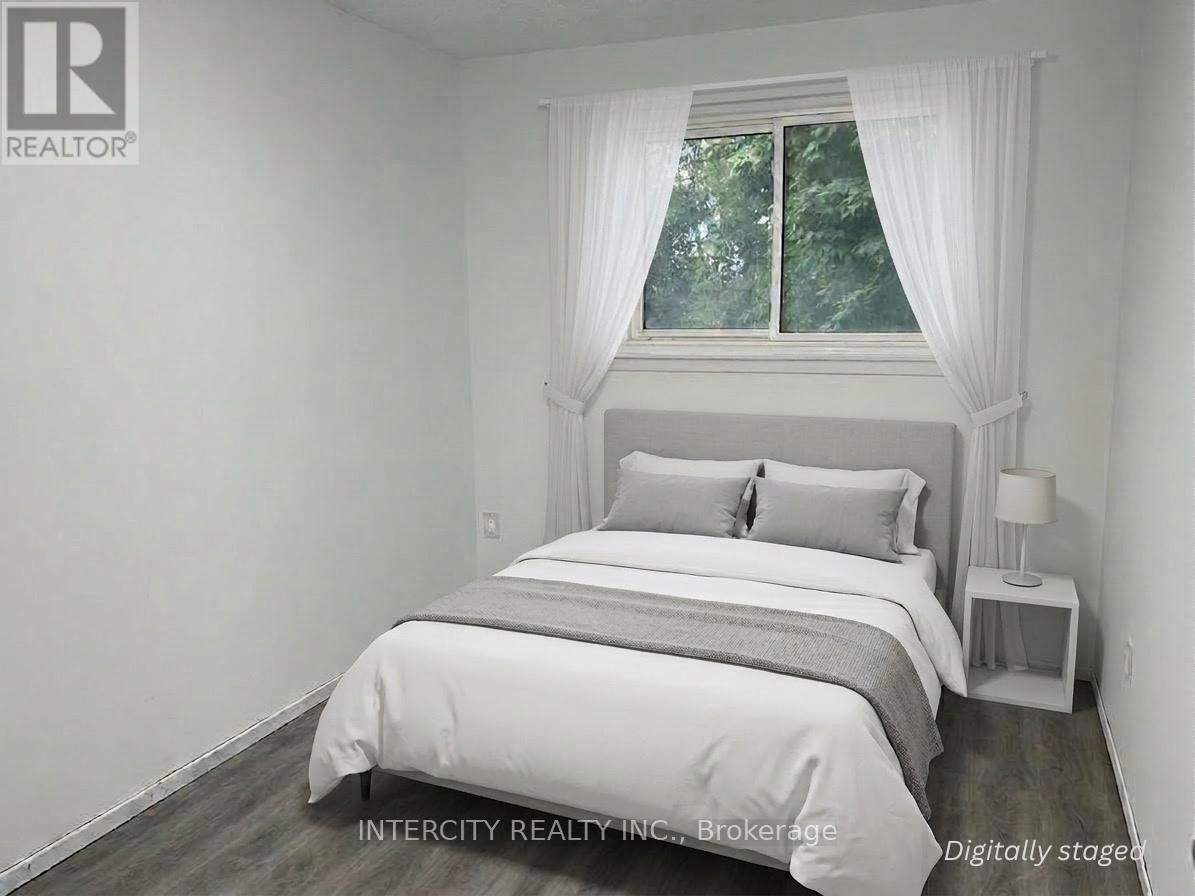 Main Floor - 260 Britannia Avenue, Bradford West Gwillimbury, Ontario L3Z 1A7 - Photo 3 - N12987166