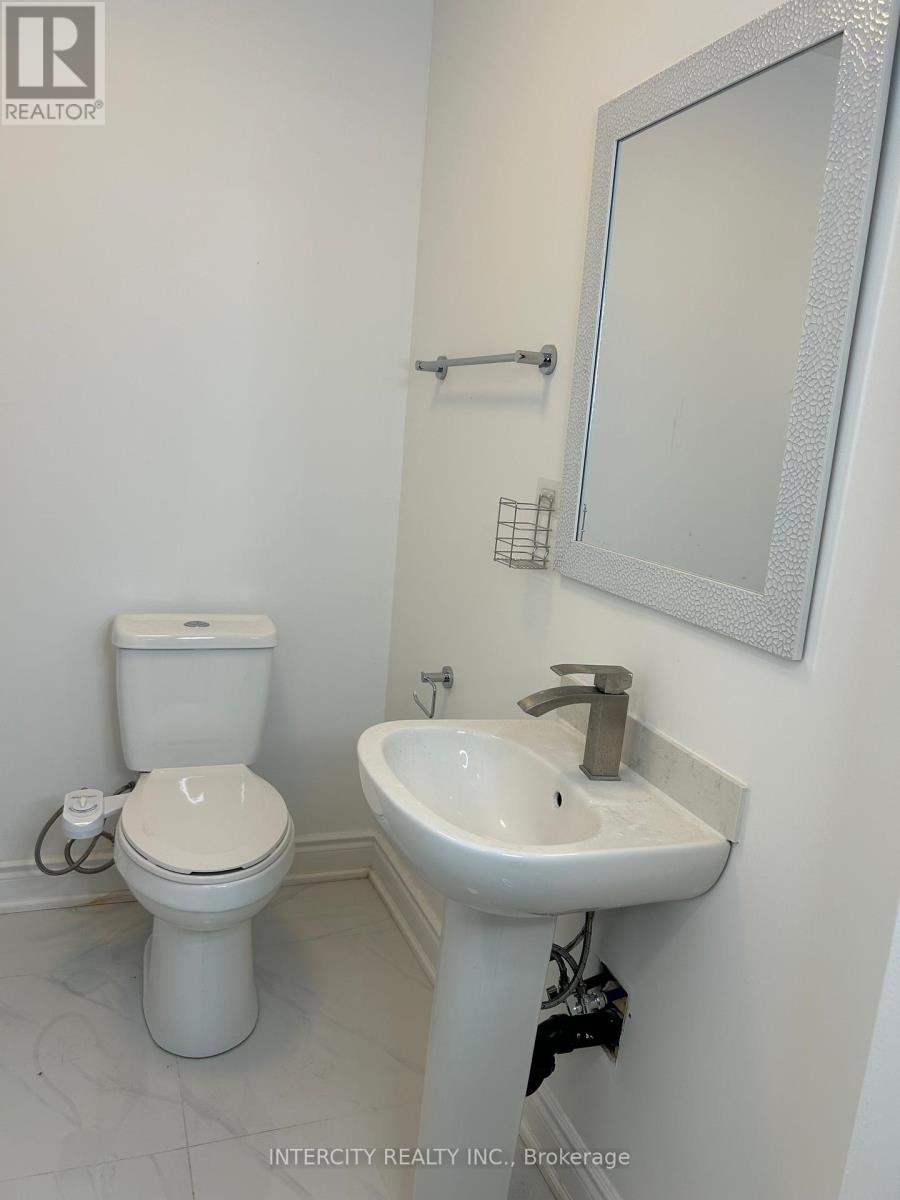 Main Floor - 260 Britannia Avenue, Bradford West Gwillimbury, Ontario L3Z 1A7 - Photo 7 - N12987166