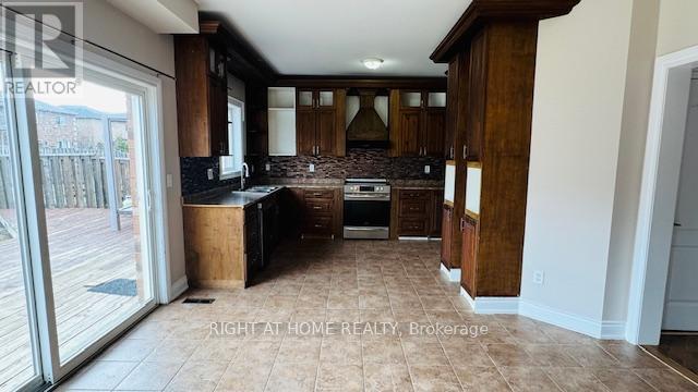 1215 Lowrie Street, Innisfil, Ontario  L9S 0E5 - Photo 5 - N12987170