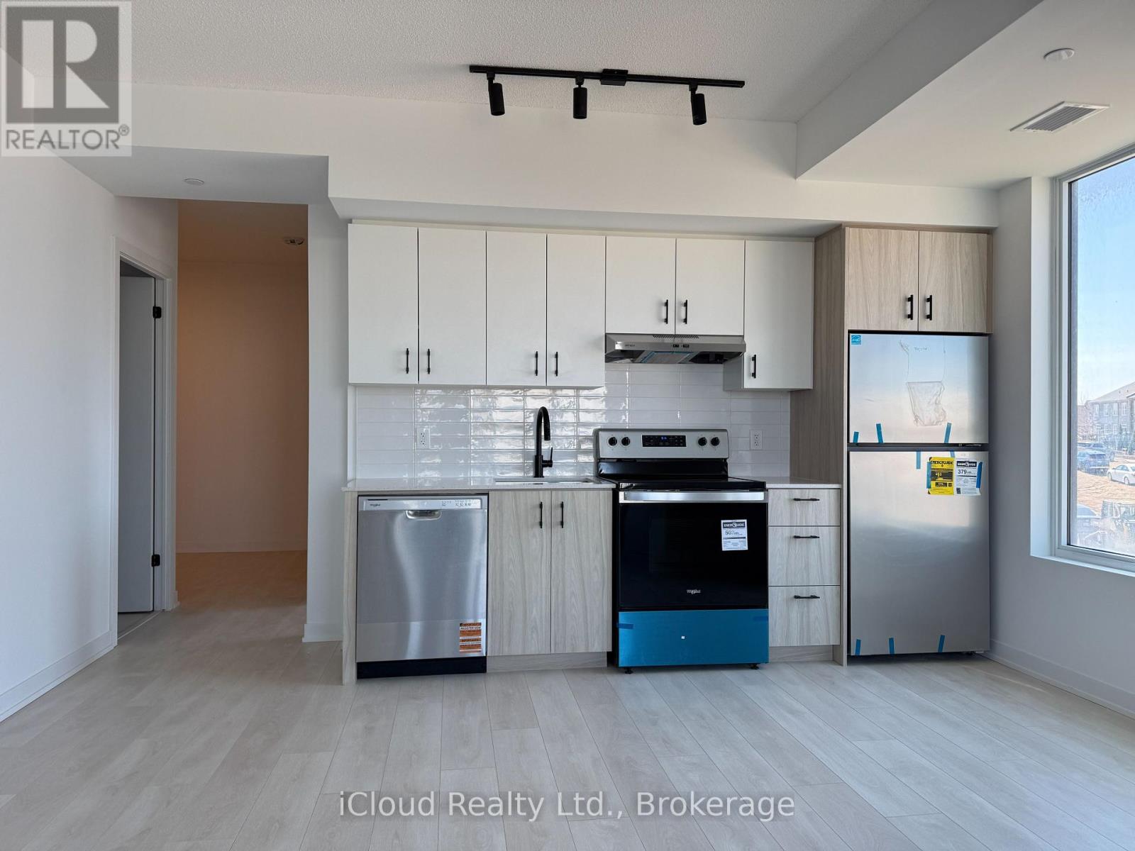 211 - 4878 Powers Common, Burlington, Ontario  L7M 2B4 - Photo 4 - W12987130