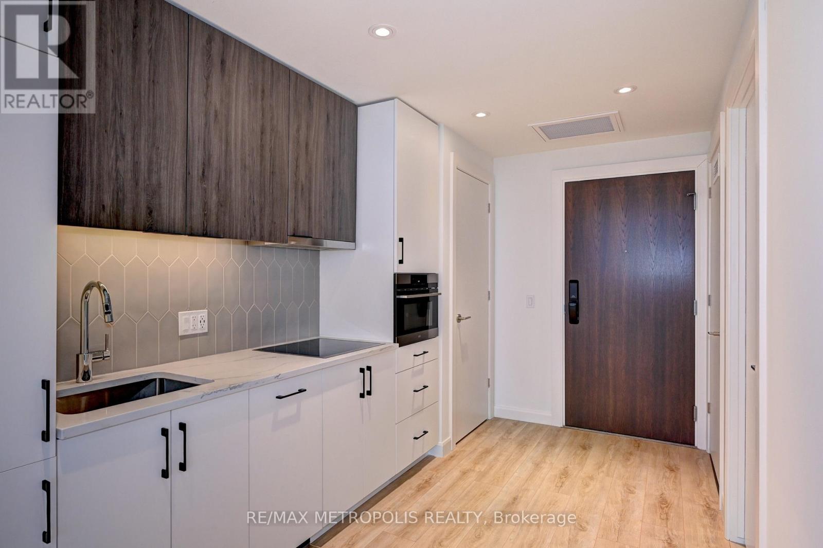 909 - 741 King Street W, Kitchener, Ontario  N2G 0E9 - Photo 11 - X12987114