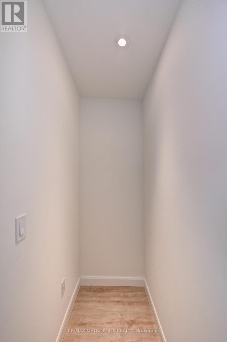 909 - 741 King Street W, Kitchener, Ontario  N2G 0E9 - Photo 30 - X12987114