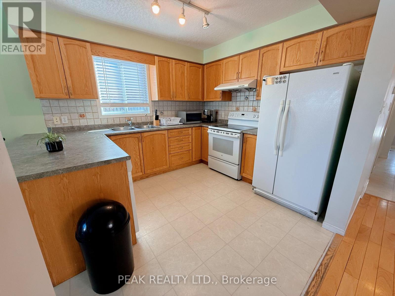 360 Pastern Street, Waterloo, Ontario  N2K 4E1 - Photo 2 - X12987118