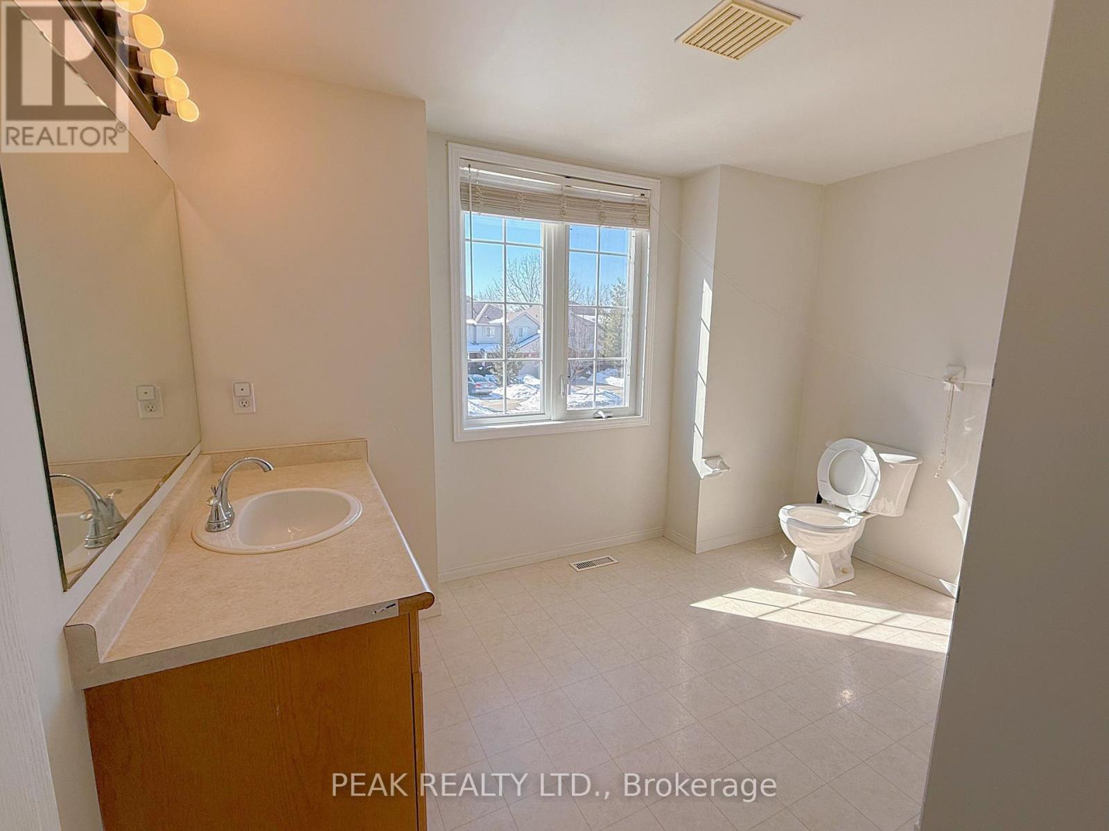 360 Pastern Street, Waterloo, Ontario  N2K 4E1 - Photo 5 - X12987118