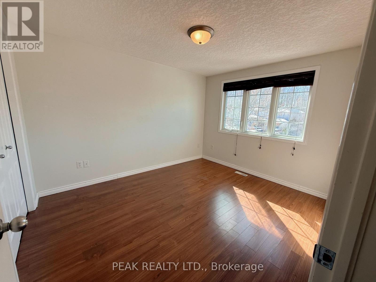 360 Pastern Street, Waterloo, Ontario  N2K 4E1 - Photo 6 - X12987118