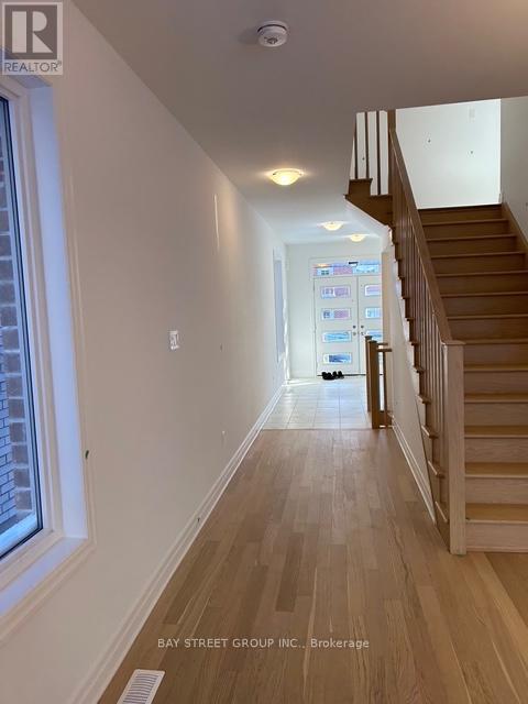 91 Milt Schmidt Street, Kitchener, Ontario  N2R 0T2 - Photo 2 - X12987152