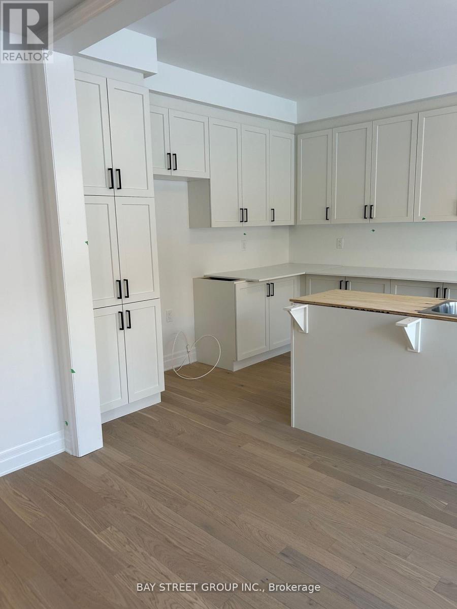 91 Milt Schmidt Street, Kitchener, Ontario  N2R 0T2 - Photo 4 - X12987152