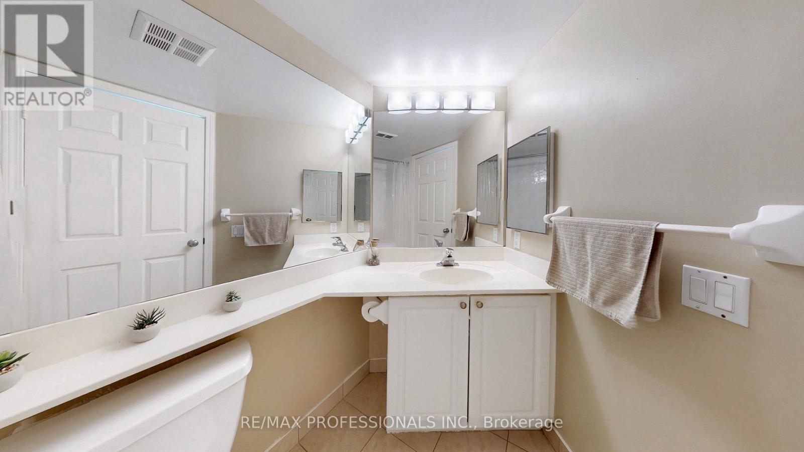 2705 - 30 Harrison Garden Boulevard, Toronto, Ontario M2N 7A9 - Photo 21 - C12986932