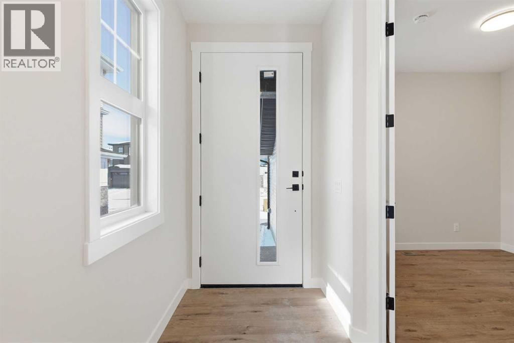 302 Kinniburgh Loop, Chestermere, Alberta  T1X 3C3 - Photo 2 - A2289506