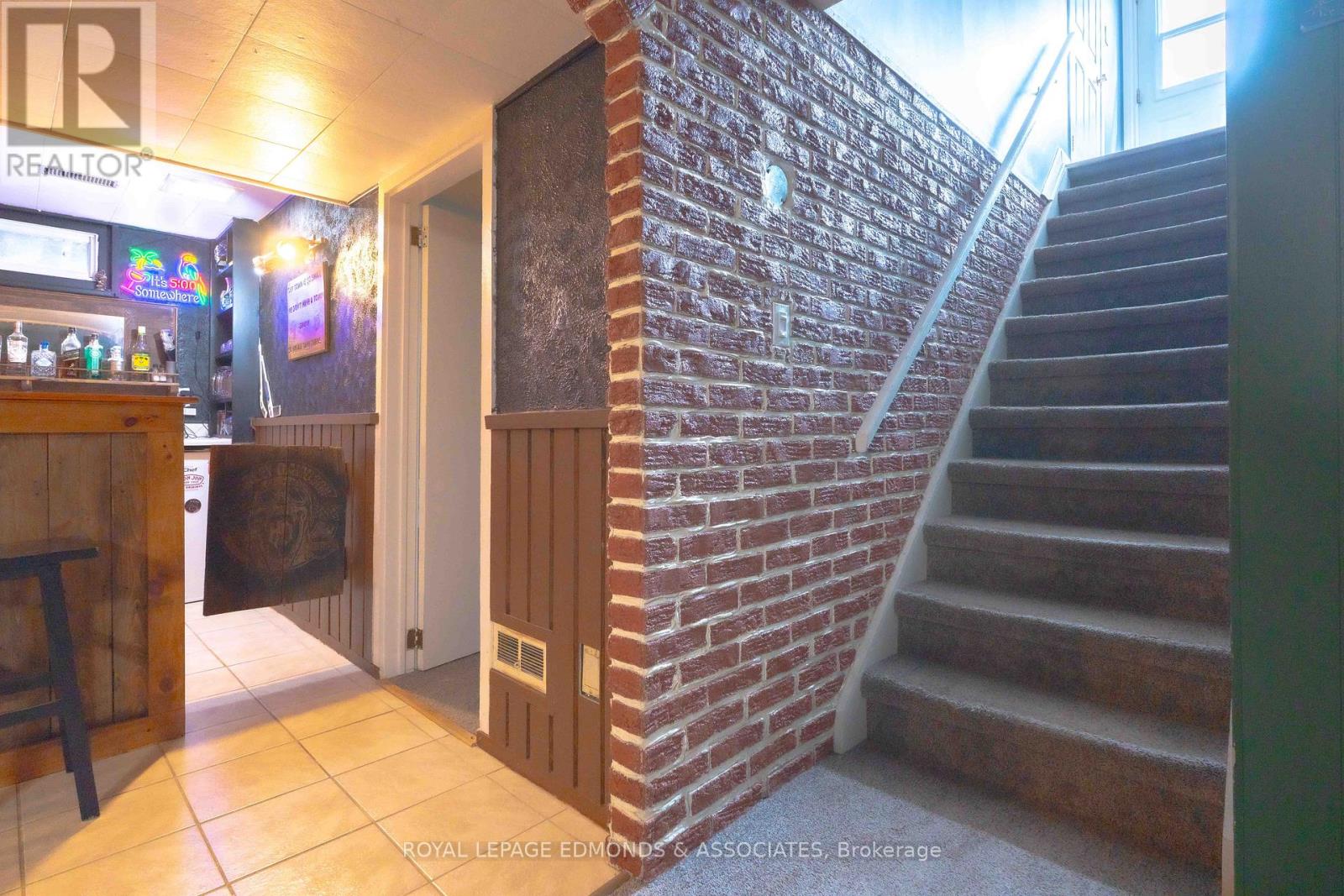 22 John Street, Petawawa, Ontario  K8H 1S4 - Photo 21 - X12987178