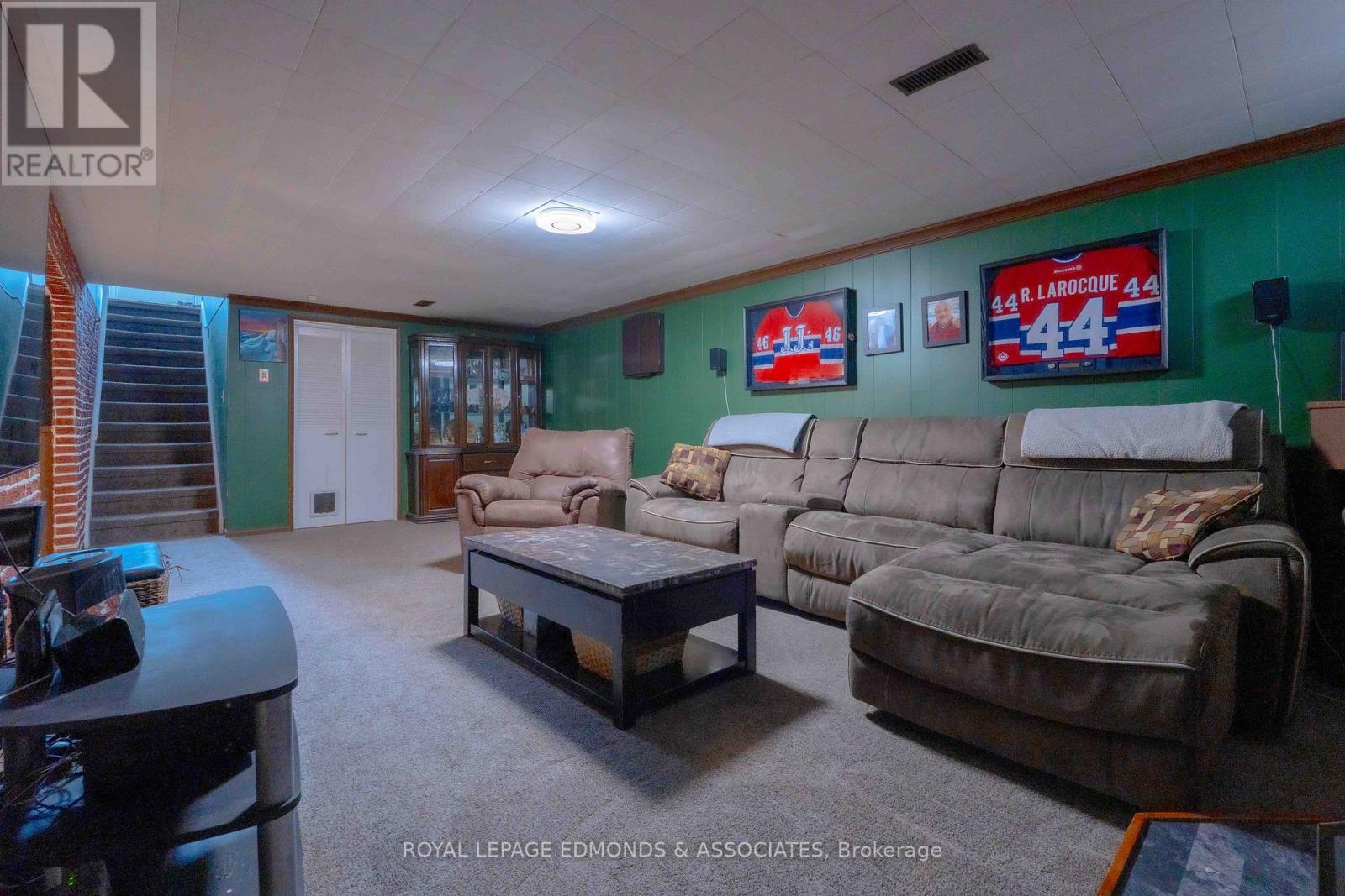 22 John Street, Petawawa, Ontario  K8H 1S4 - Photo 22 - X12987178