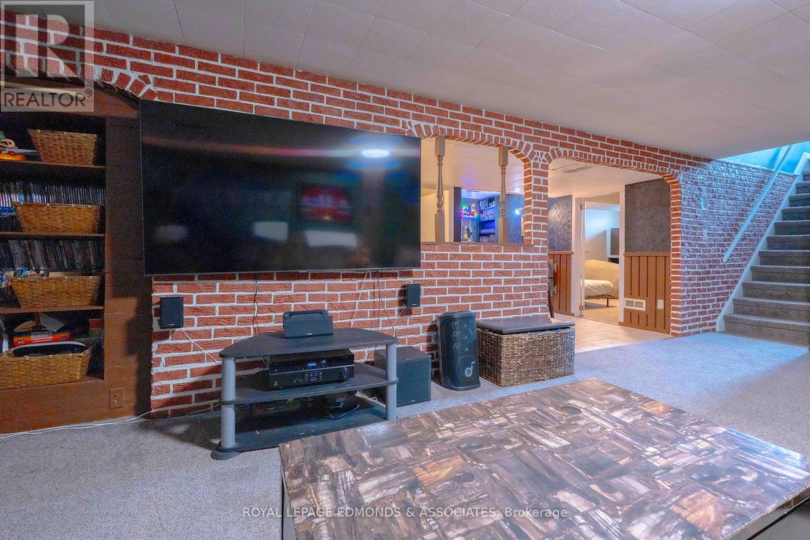 22 John Street, Petawawa, Ontario  K8H 1S4 - Photo 24 - X12987178