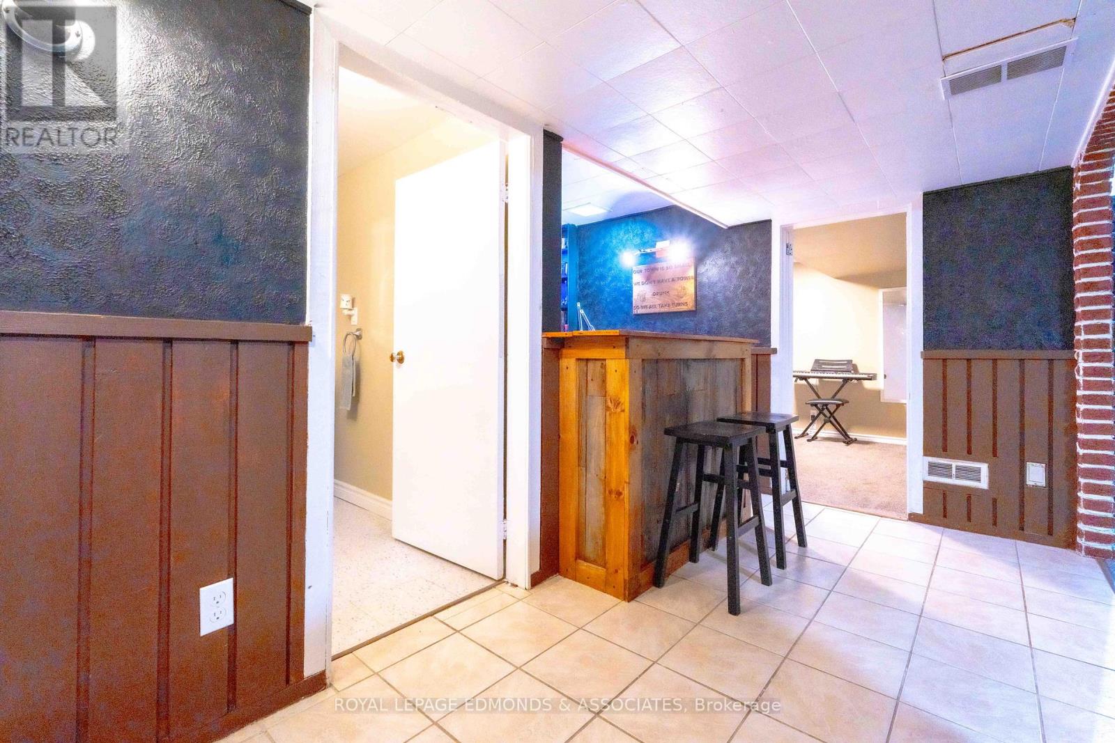 22 John Street, Petawawa, Ontario  K8H 1S4 - Photo 26 - X12987178