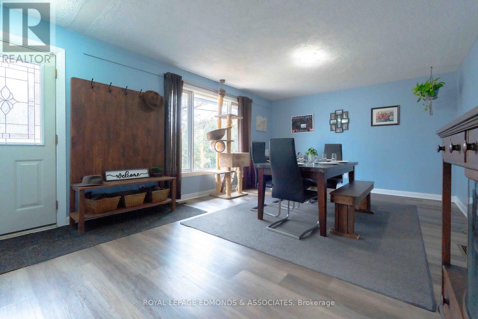 22 John Street, Petawawa, Ontario  K8H 1S4 - Photo 4 - X12987178