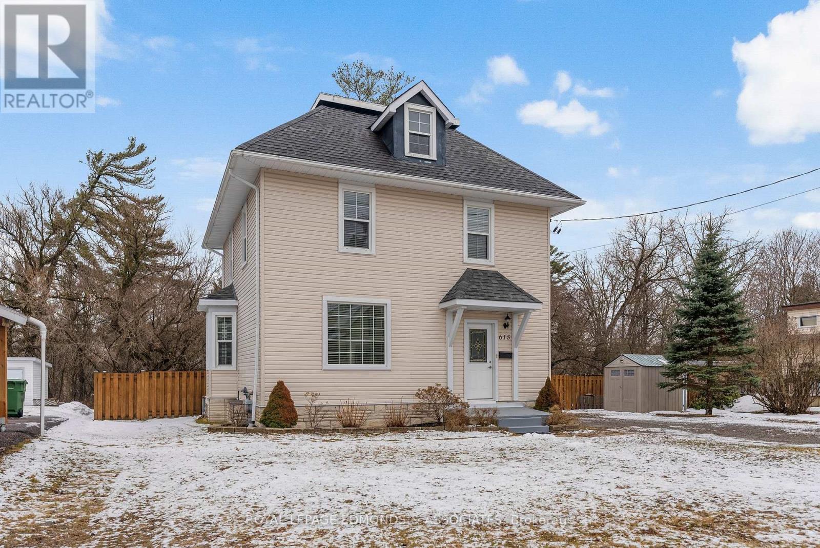 615 Moffat Street, Pembroke, Ontario  K8A 3Y2 - Photo 1 - X12987184