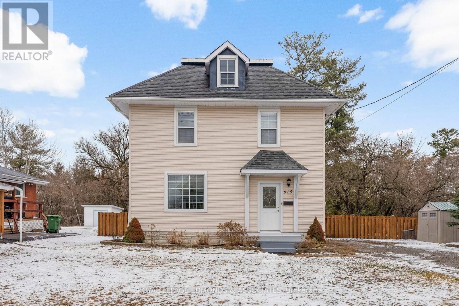 615 Moffat Street, Pembroke, Ontario  K8A 3Y2 - Photo 3 - X12987184