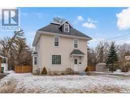 615 MOFFAT STREET, Pembroke, Ontario